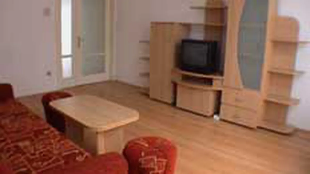 Impozitul platit de proprietarii cu cinci locuinte inchiriate creste cu 1.400 euro