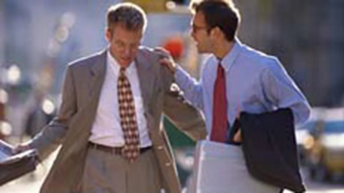 Angajatii pleaca cel mai des din retail, banci si hoteluri