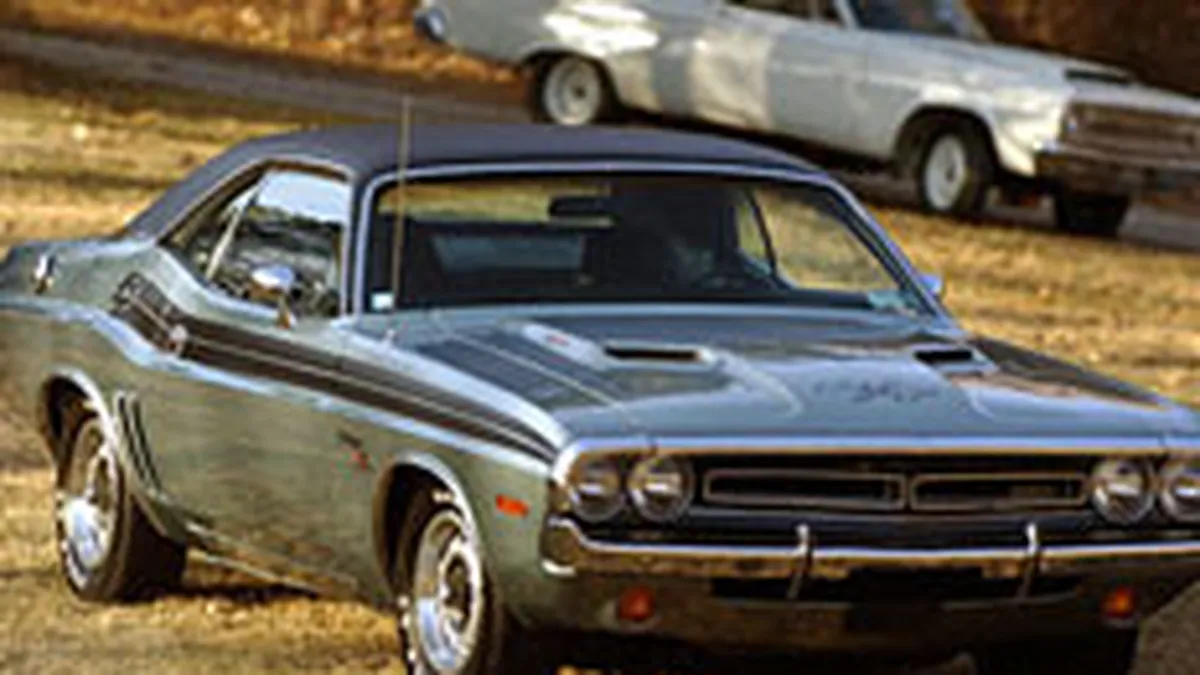 Masini modificate, vechi de 30 de ani, vandute cu pana la 230.000 $