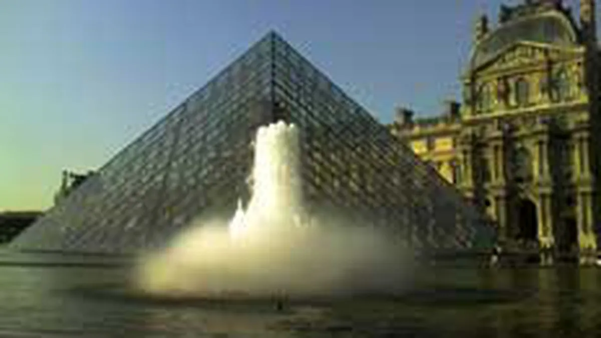 Numarul turistilor din Paris a crescut in ciuda aprecierii euro