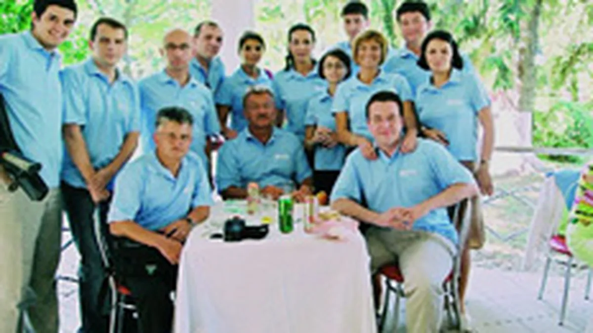 Aviva isi instruieste cei 30.000 agenti de marketing