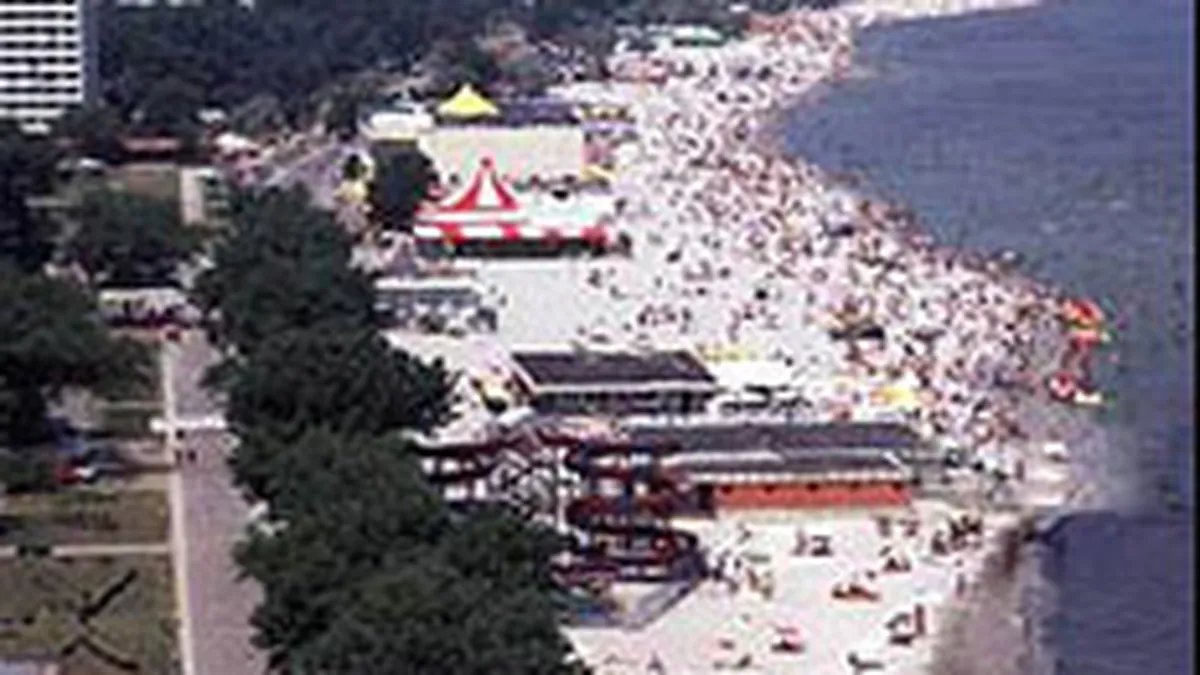 Numarul sosirilor de turisti a crescut in august cu 8%, pana la 919.900