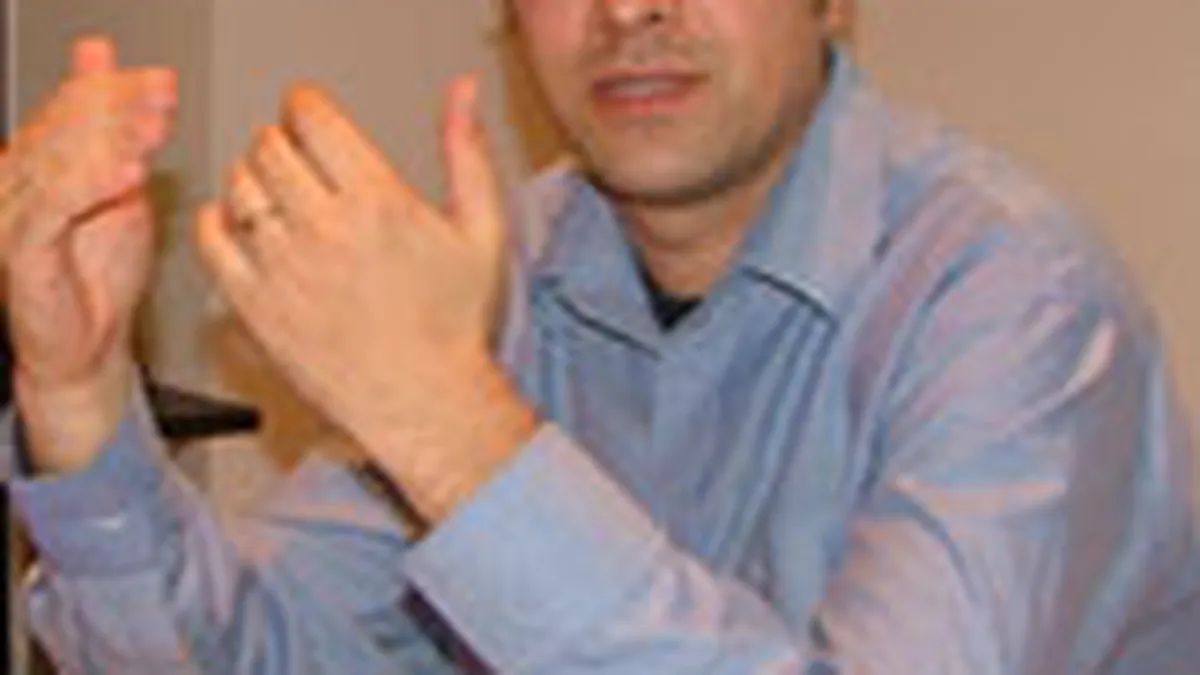 IRIS: Companiile care vand iPhone in Romania merg pe un fir subtire