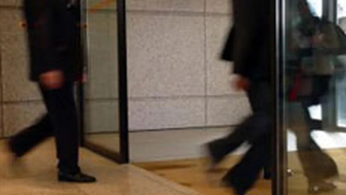 Cele mai mari salarii din Romania au crescut cu inca 20% intr-o luna