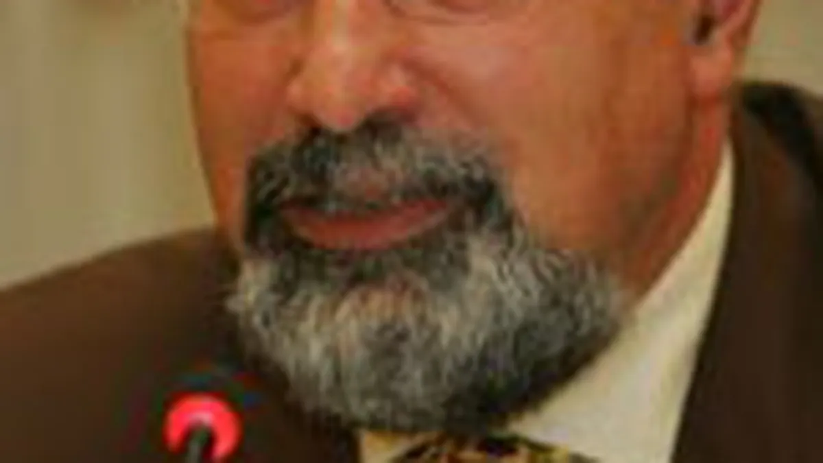 Vosganian: Piata asigurarilor va ajunge la 10 miliarde euro in 2015-2017