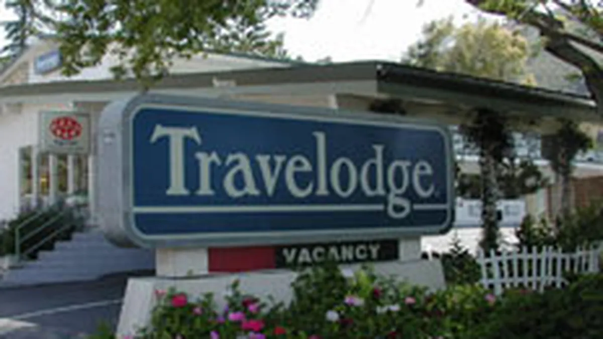 Travelodge vrea sa deschida 100 hoteluri in Spania, cu 976 mil. euro