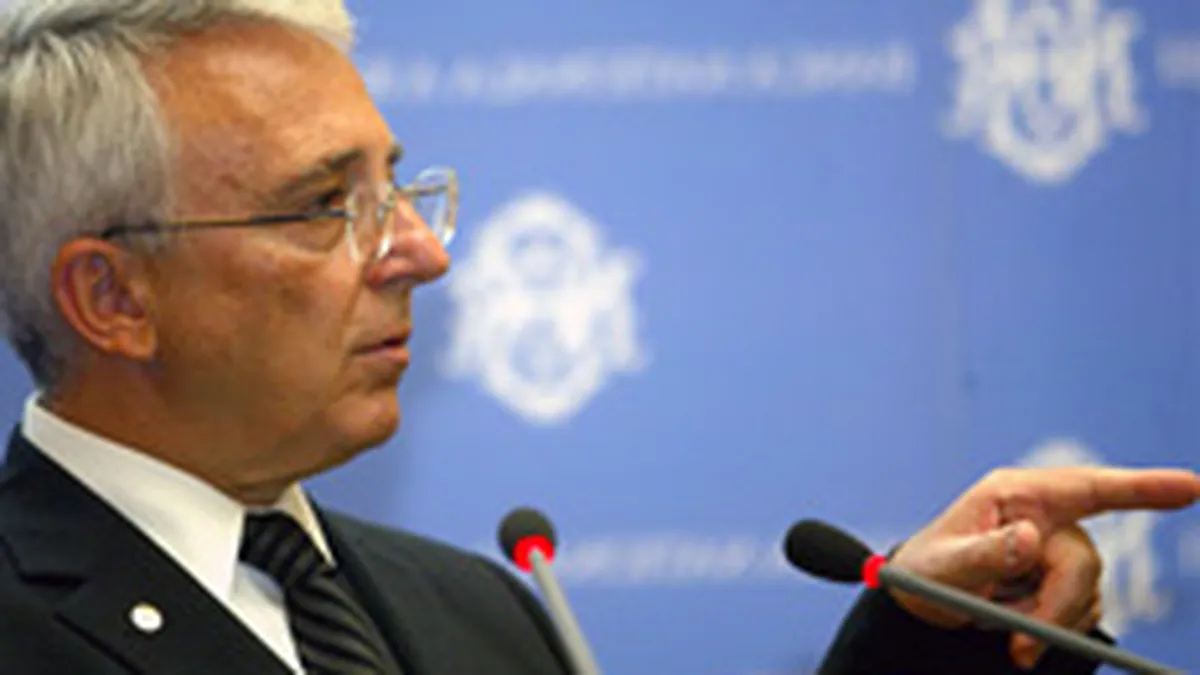 Analistii cred ca BNR va tine leul in lesa, la maxim 3,7 lei/euro