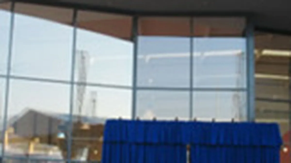 Flamingo deschide un magazin Flanco World la Petrosani