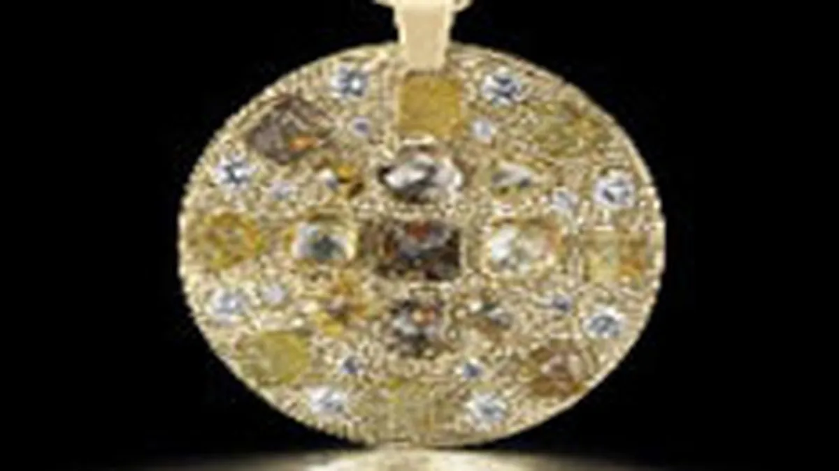 De Beers: 85% din diamante sunt cumparate de barbati pentru femei