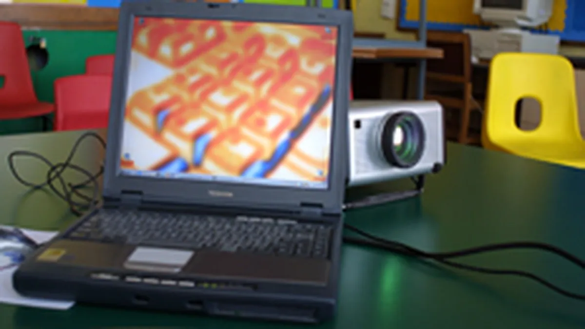 Guvernul chinez \nationalizeaza\ clipurile video de pe Internet