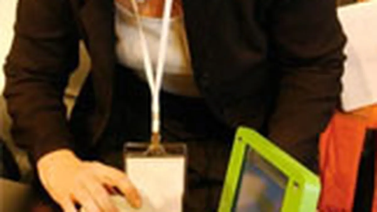 Fost oficial al proiectului \OLPC\ urmareste crearea unui laptop de 75 $
