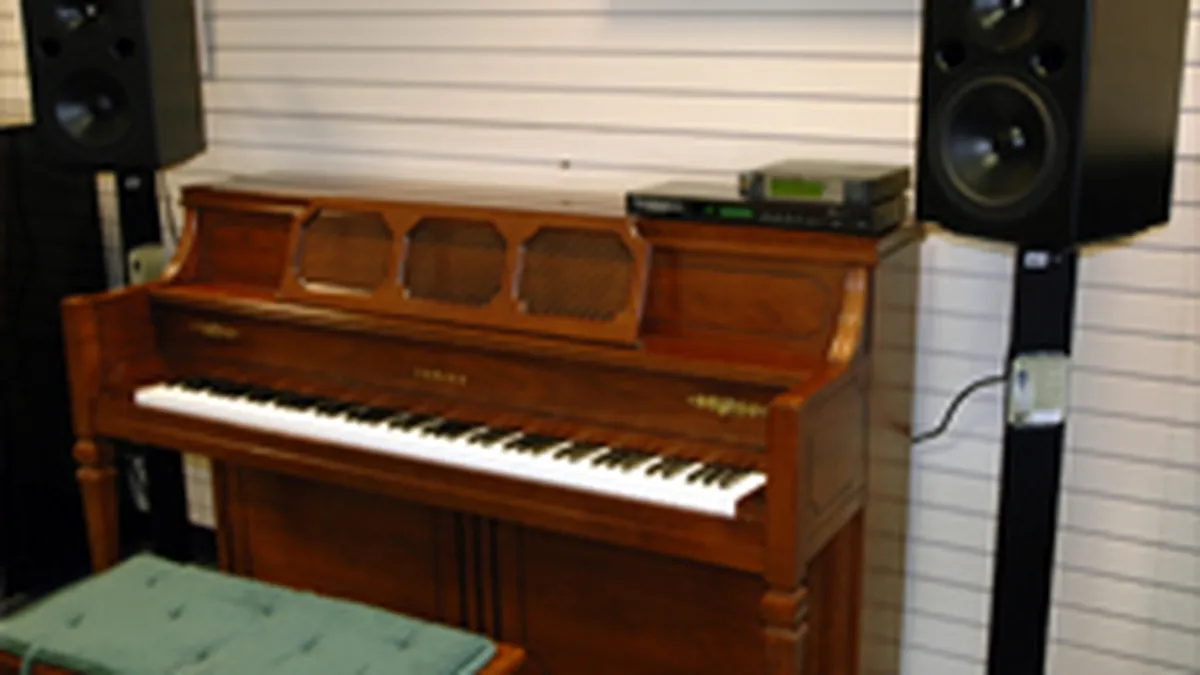 Pian cu Internet de la Yamaha, pentru 35.000 de dolari