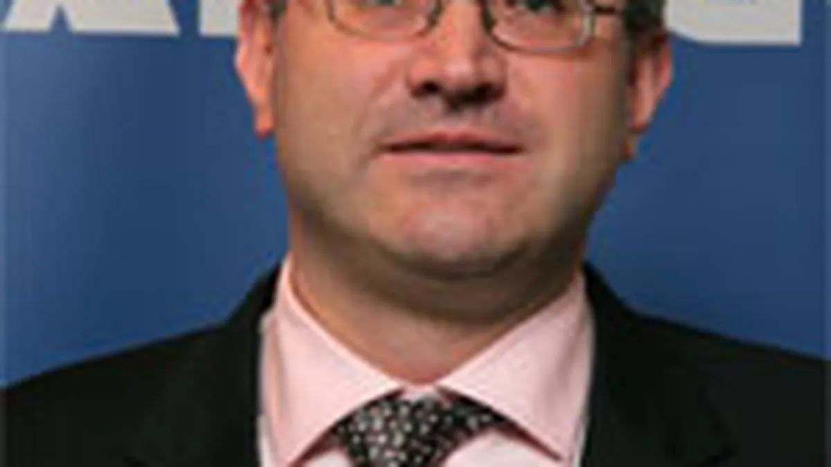 Dragos Simion ii ia locul lui Dragos Cinca ca presedinte al Flamingo International