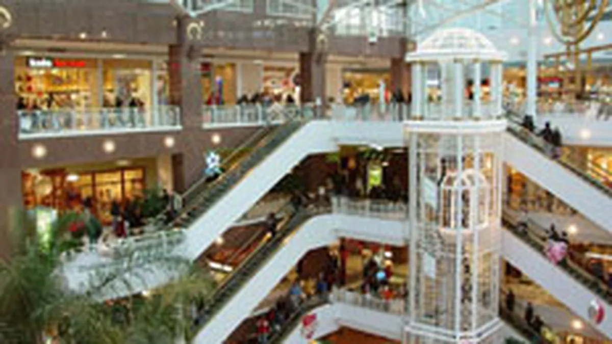 Mall-urile se decoreaza la ocazii speciale cu investitii de peste 20 mil. euro anual