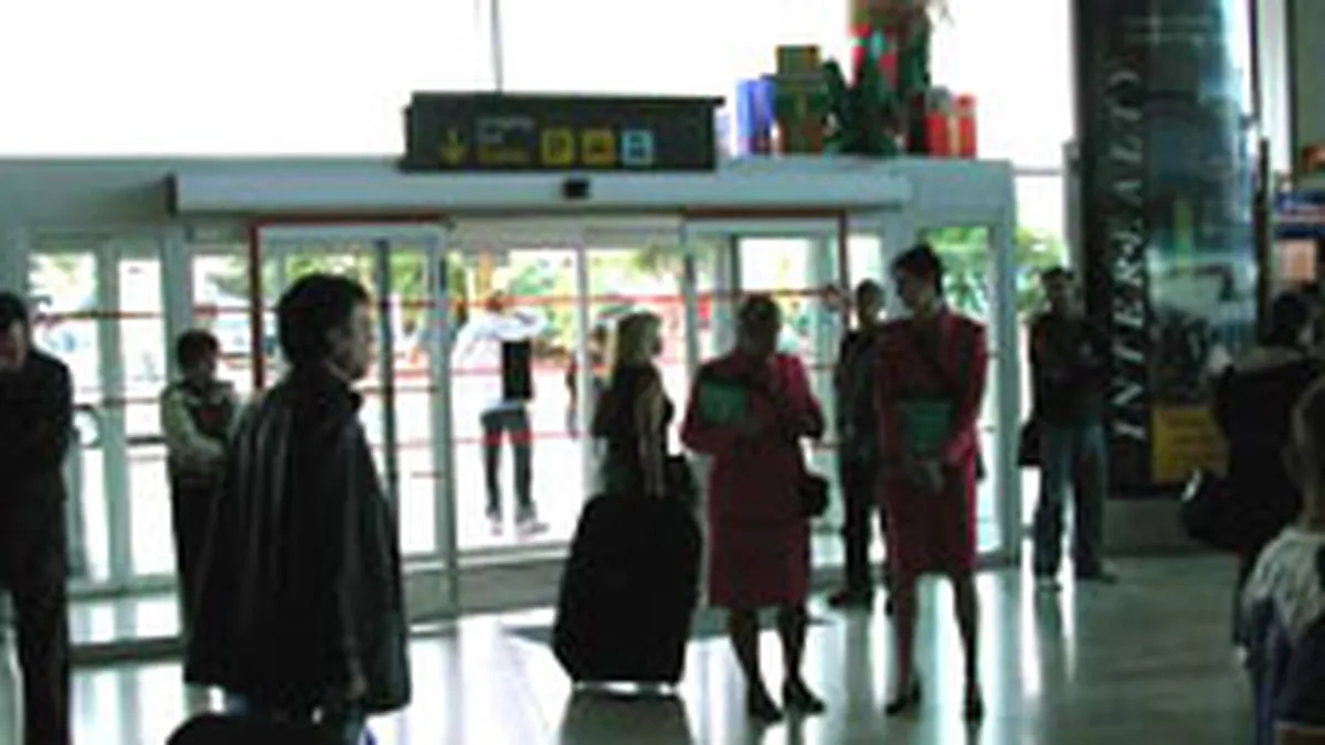 Liniile aeriene isi vor desemna responsabili cu informarea pasagerilor