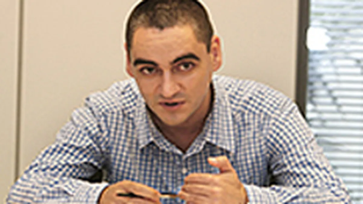 Horia Ghibutiu este prim redactor-sef adjunct al Evenimentului zilei