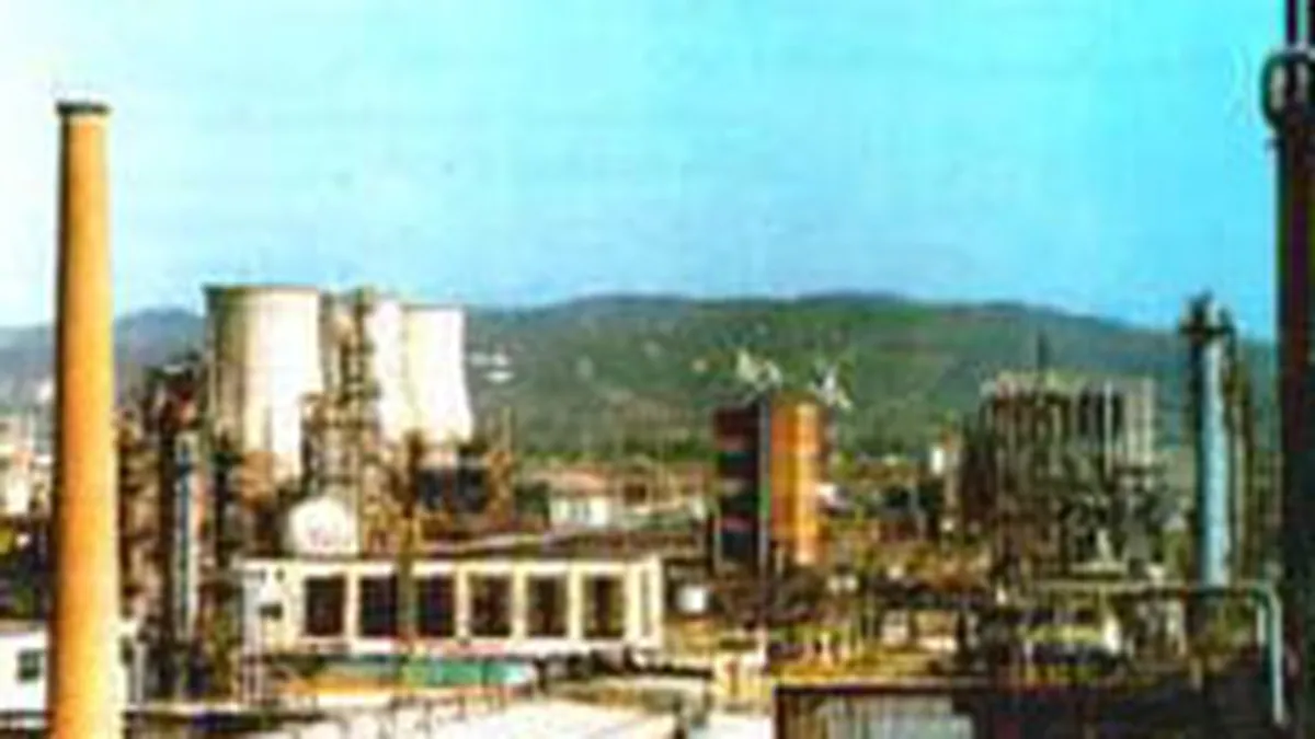 Un consortiu de 3 investitori cumpara Iprochim Bucuresti