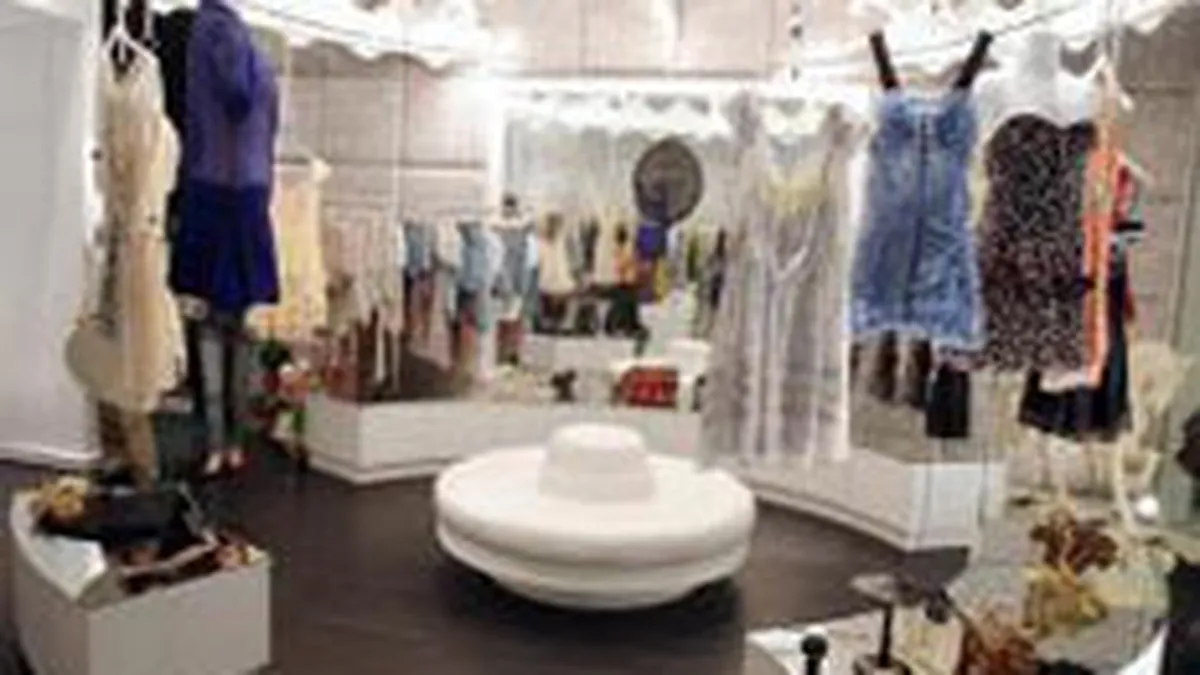 Gucci, Louis Vuitton si D&G isi deschid magazine in Romania, in 2008