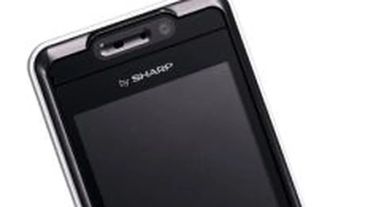 Sharp tinteste piata premium de telefoane mobile din China