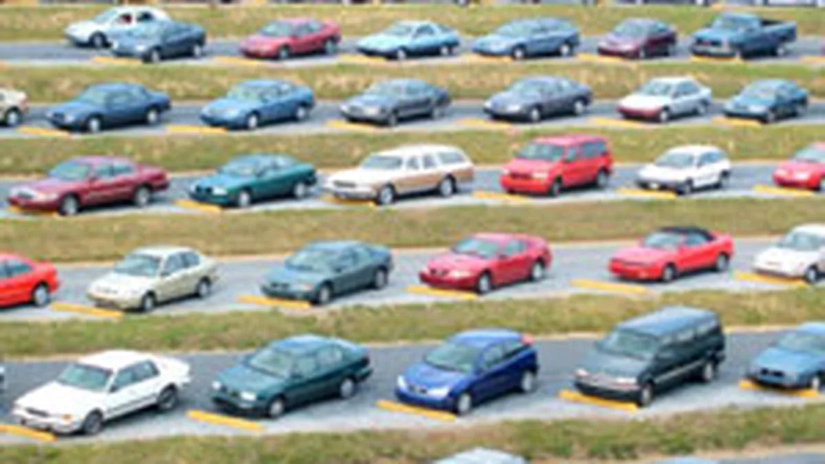 Noua lege auto taxeaza 70% noxele si 30% nivelul de CO2