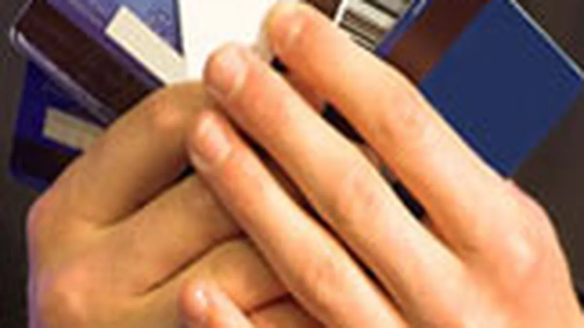 Bancile diversifica oferta de produse \la pachet\ pentru a fideliza clientii business