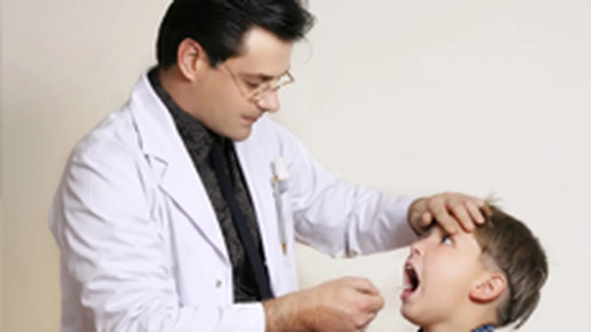 Personalul medical roman castiga pana la 5.500 euro in Marea Britanie