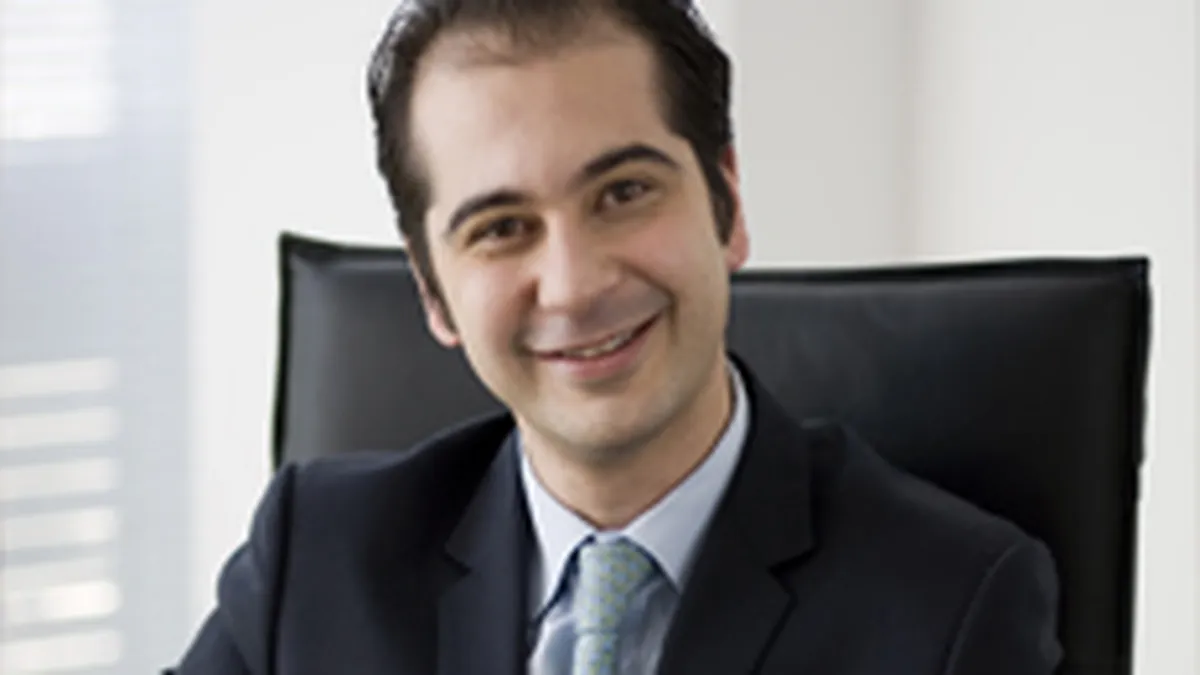 Zapp: Directori noi la vanzari si marketing