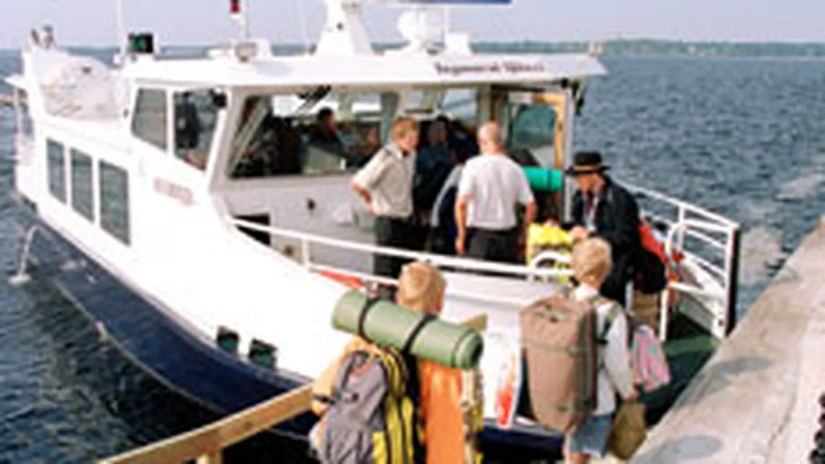 Eturia vrea sa vanda vacante de vara  personalizate de 500.000 euro