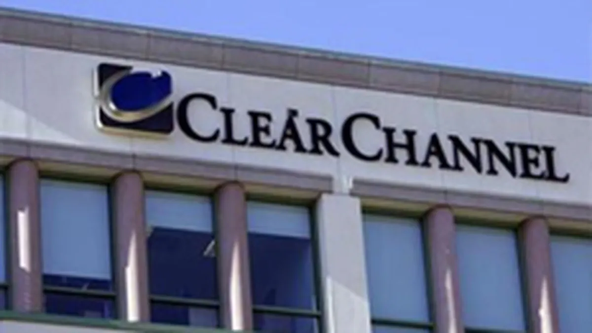 Operatorul american de radio Clear Channel va fi cumparat cu 17,9 mld. $
