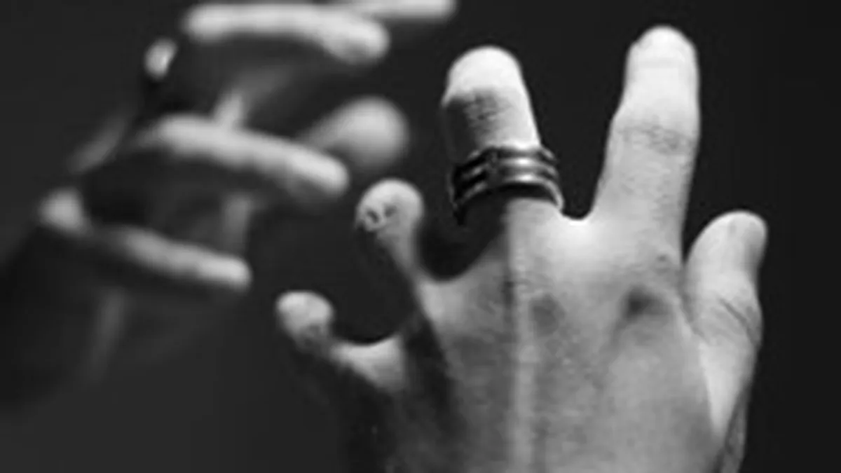 Online-ul se priveste in oglinda: Internetul romanesc \nu este fair-play\ si \naste orgolii\