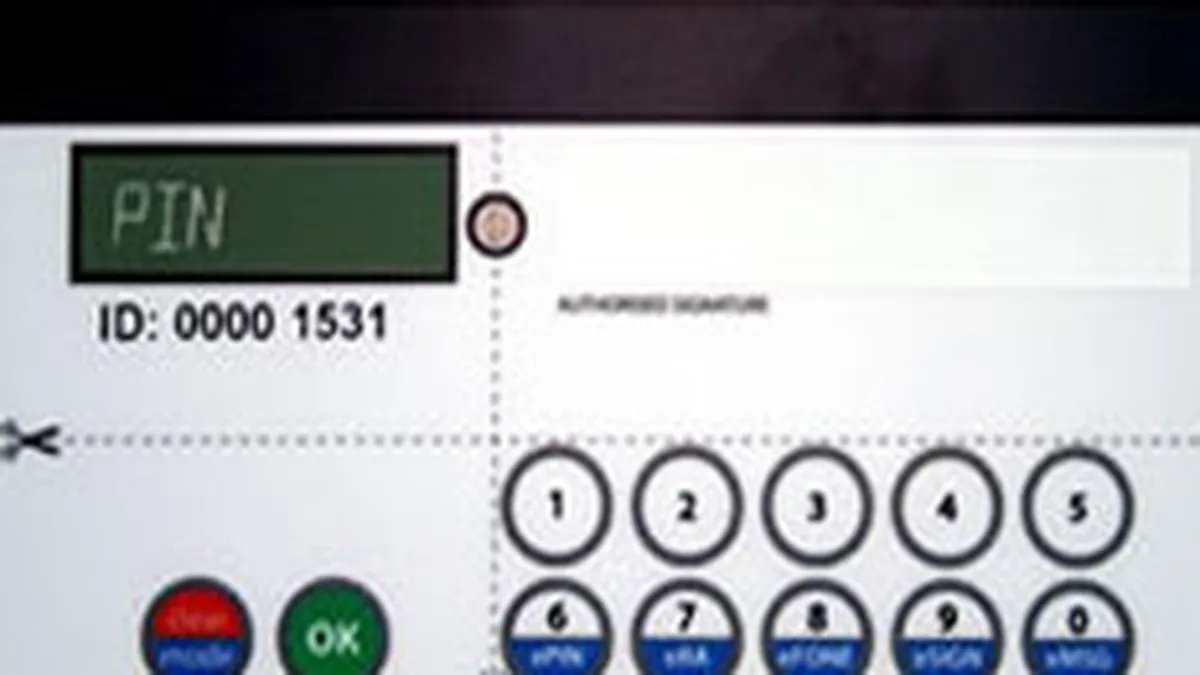 Cretu, Visa: Bancile mari vor forma masa critica pentru trecerea la cardurile cu cip