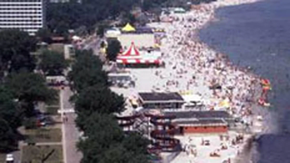 Numarul turistilor de pe litoral s-a dublat weekend-ul trecut