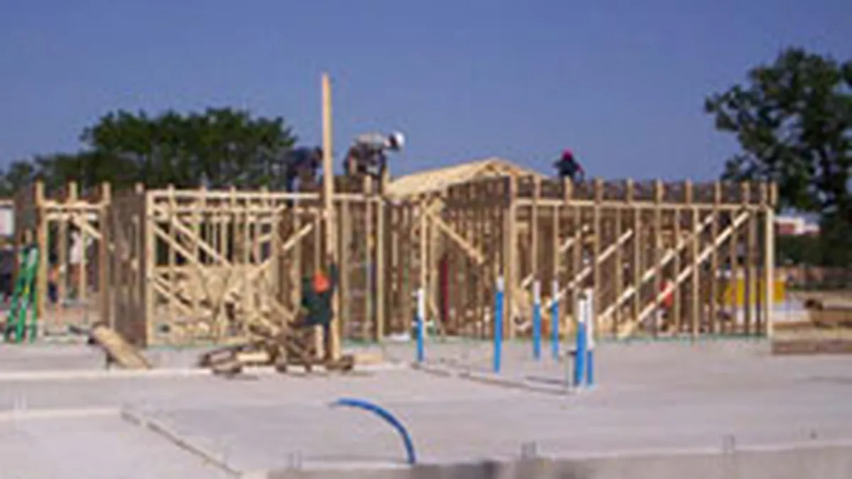 Numarul autorizatiilor rezidentiale a crescut cu aproape 15%, la 5 luni