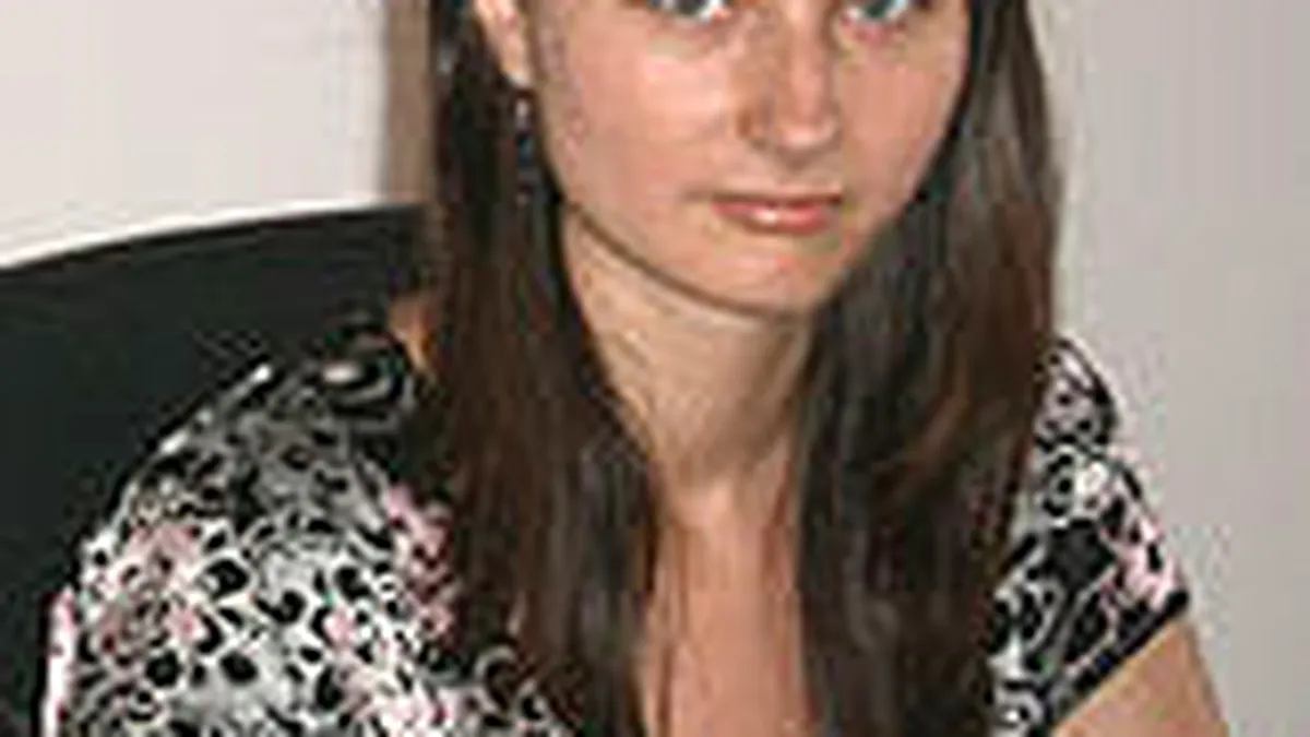 Credit Team: Romanul e mai degraba curios si nehotarat cand e vorba de credite