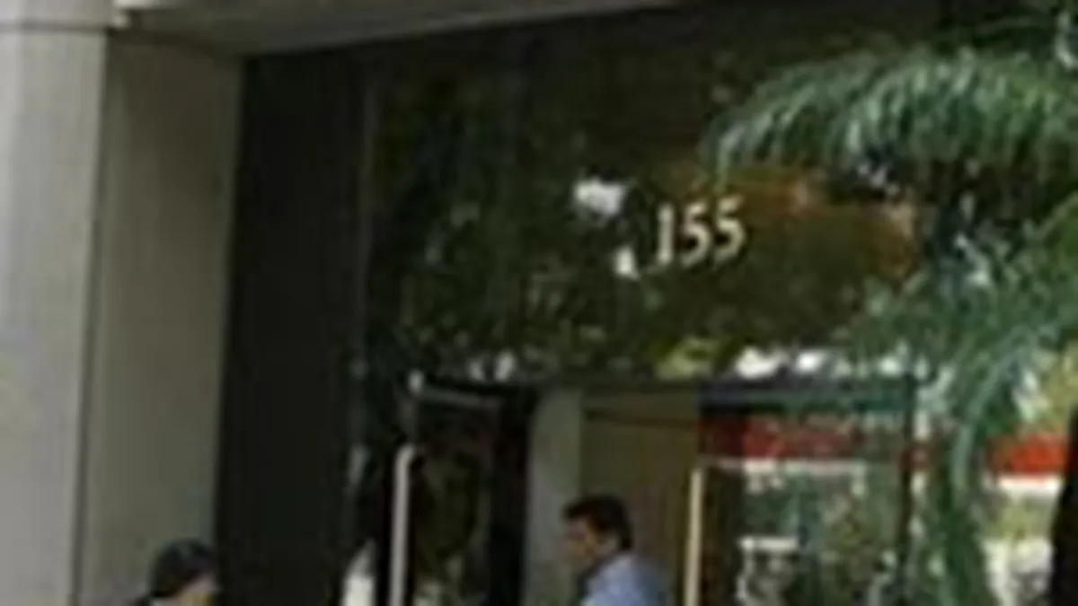 IndyMac, unul din marii finantatori ipotecari americani, a dat faliment