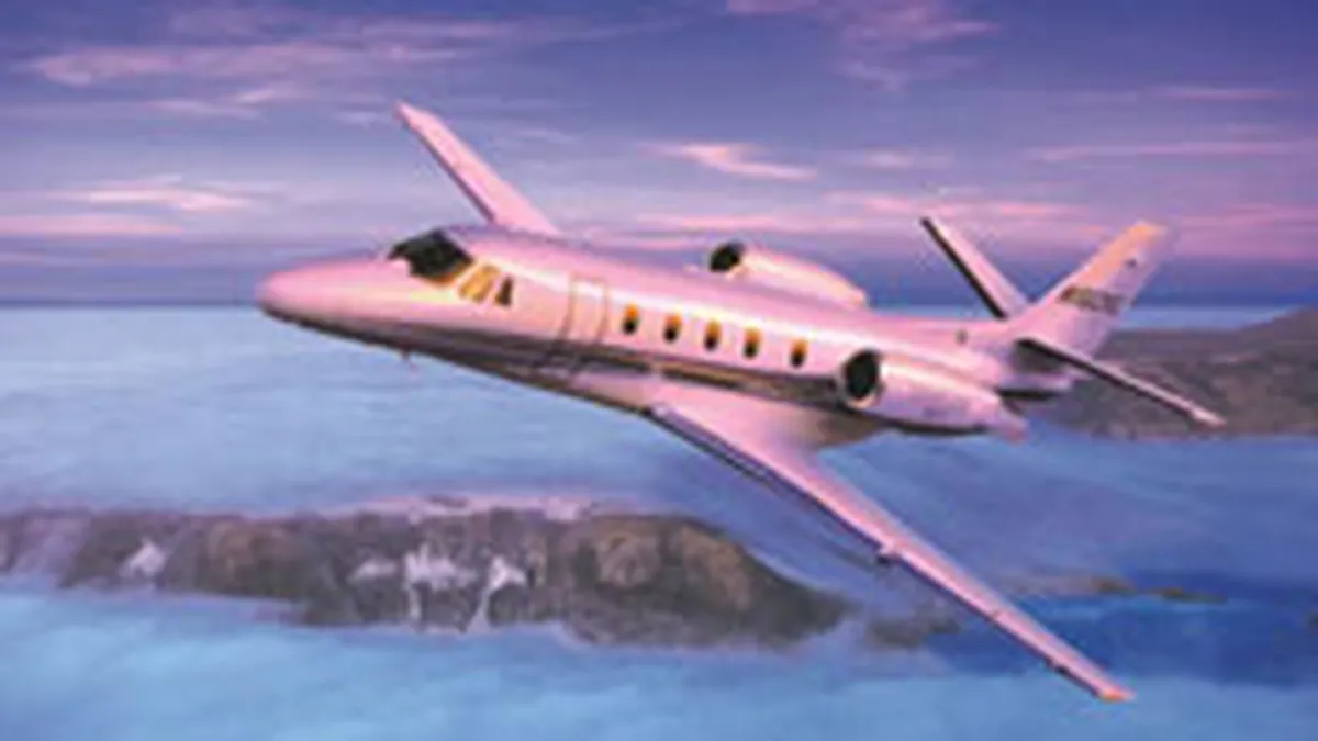 Numarul companiilor private de transport aerian s-a dublat in 2008 in Romania