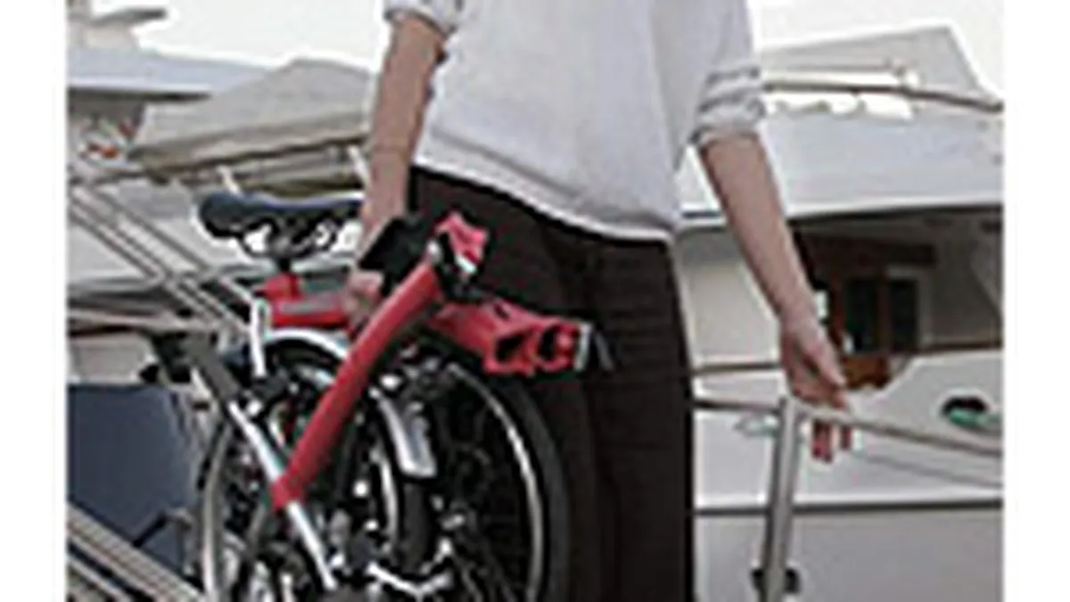Importatorul bicicletelor pliabile Bromton se asteapta la vanzari de pana la 130.000 euro