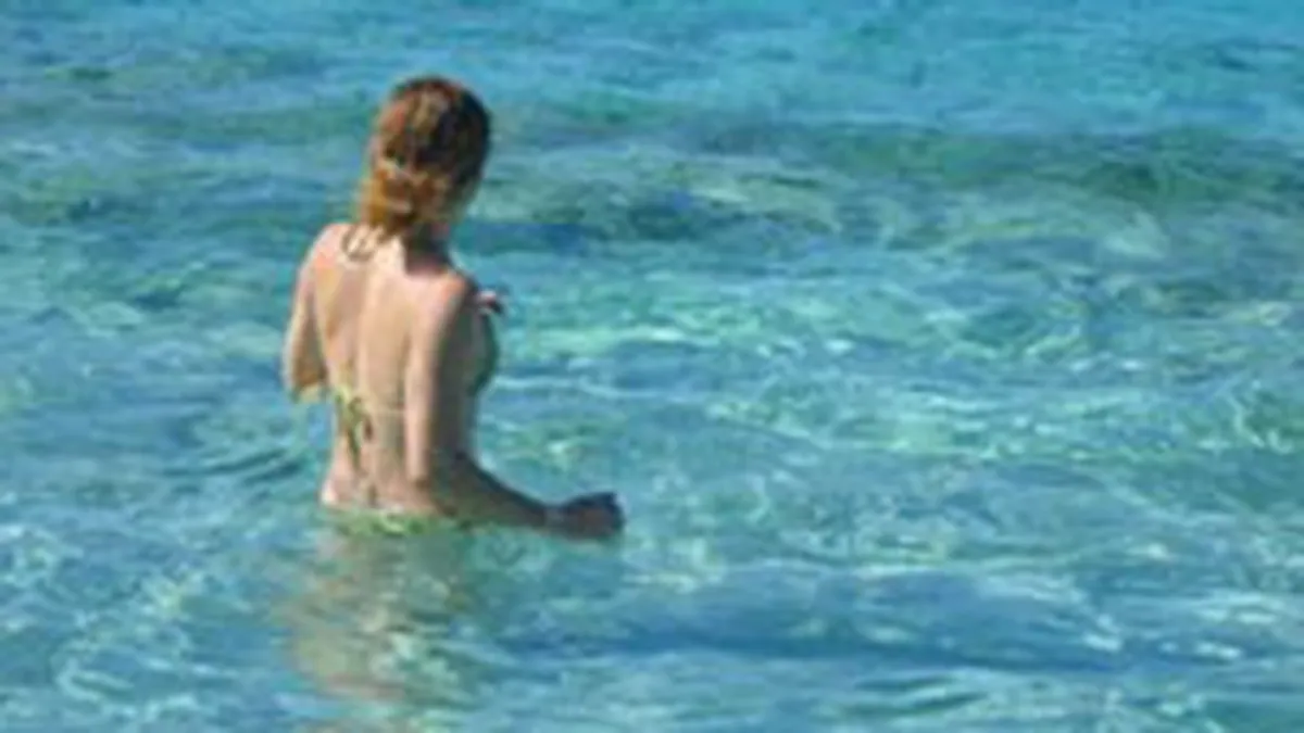 Plusurile de salarii se indreapta catre distractii, nu catre economii