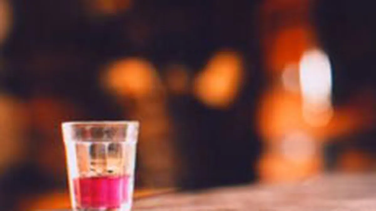 Vanzarile de alcool din import cresc de 2 ori mai repede decat piata