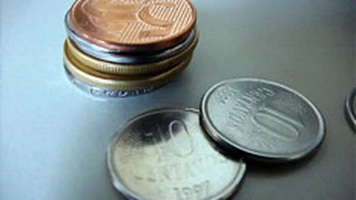 De ce sufera leul mai mult decat celelalte monede din regiune