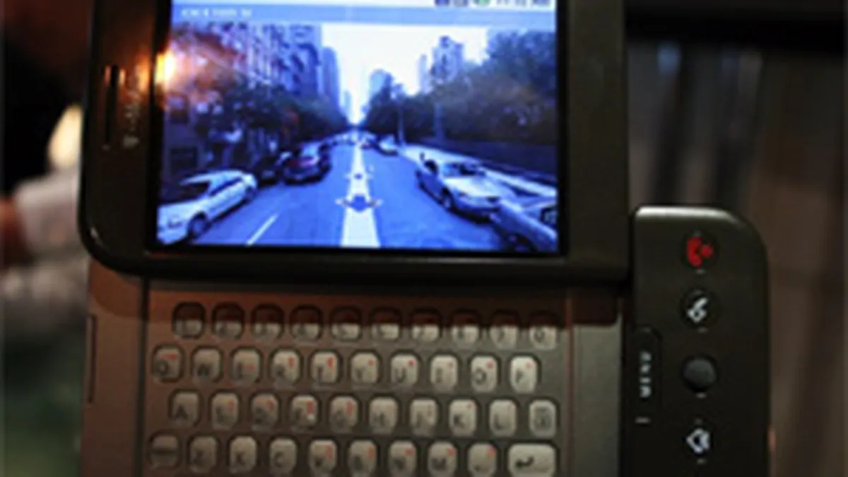 Motorola va angaja 350 de programatori pentru telefonul cu sistem operare Google