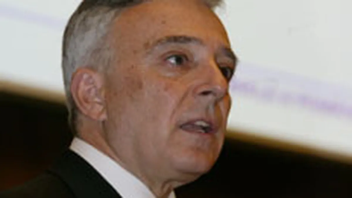 Isarescu: Piata bancara e inca lichida, iar capitalurile bancare - solide