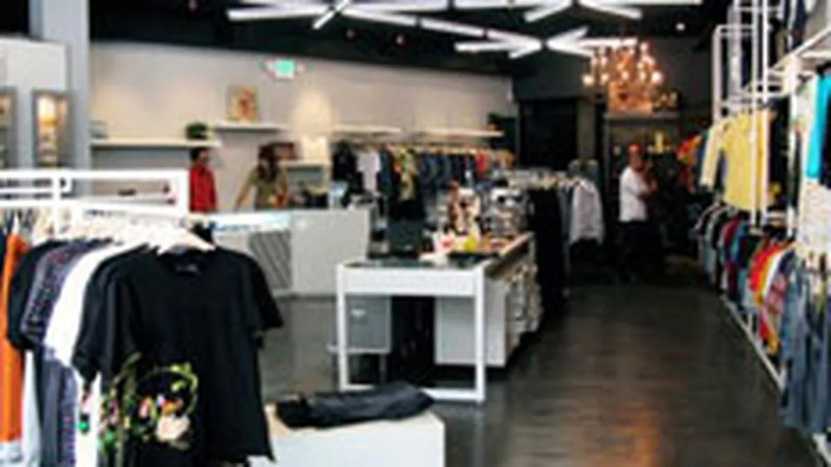 Mall-urile clujene: Traficul creste, dar vanzarile scad