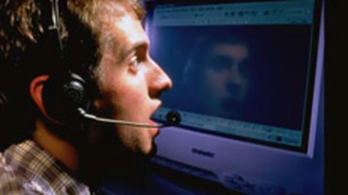 Retelele sociale \fura\ tot mai multi dintre telespectatorii TV-ului clasic