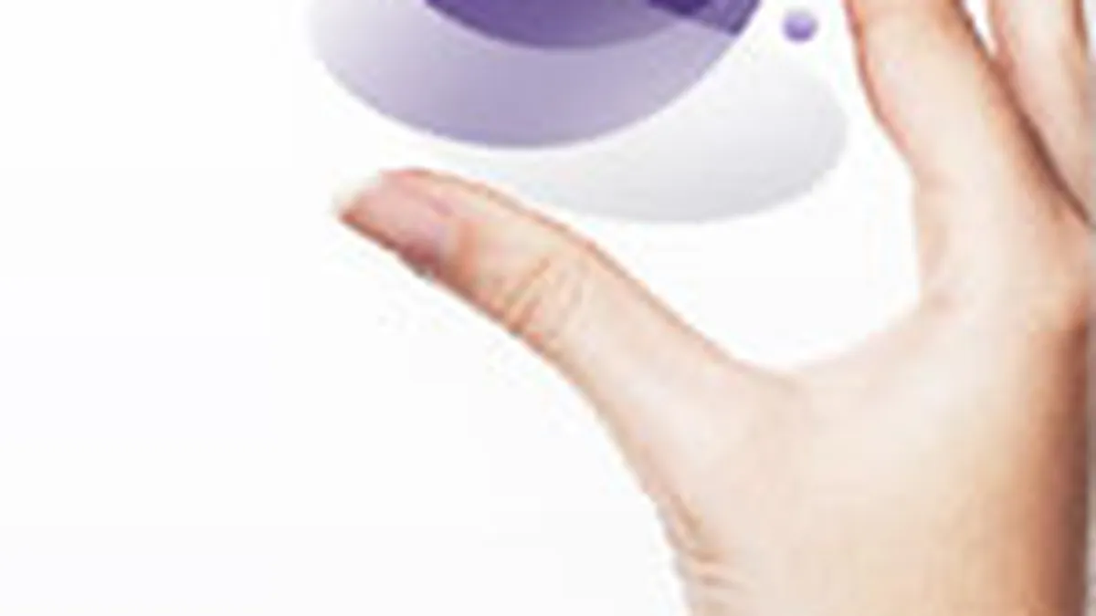 PayUp Romania: Chiar si in criza, romanii nu vor renunta la mancare multa si la vorbitul la telefon