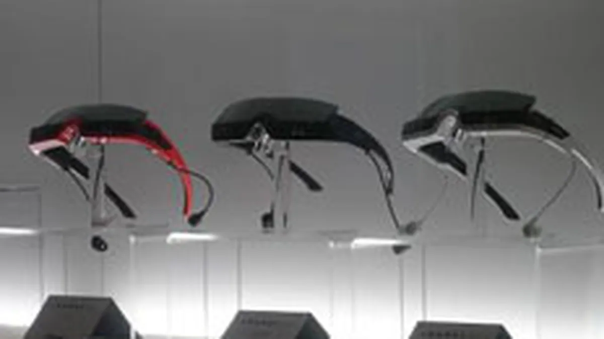 \Ochelarii-video\ ajung saptamana viitoare in Romania