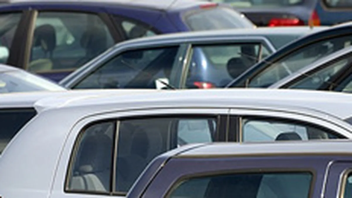 Pe picior de plecare, Guvernul ofera pietei auto un business de 600 mil. euro