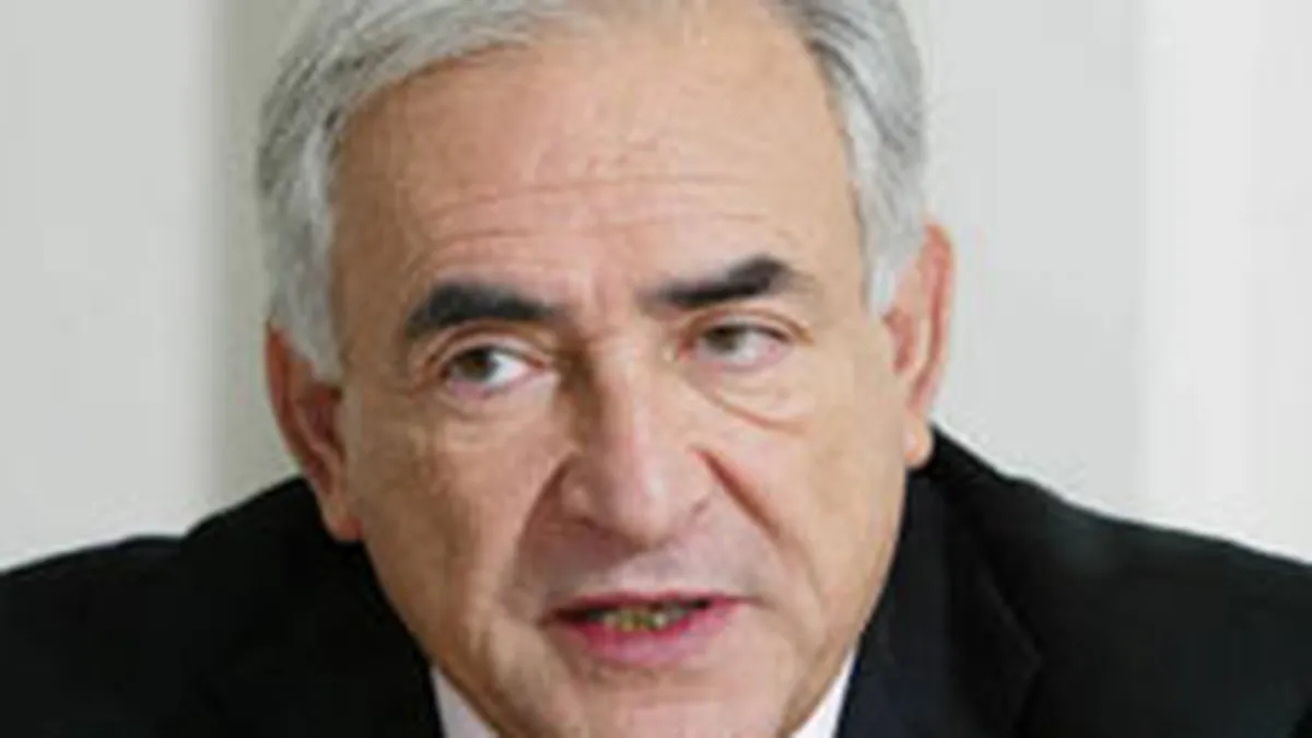 FMI: Economia mondiala si-ar putea relua cresterea la sfarsitul lui 2009