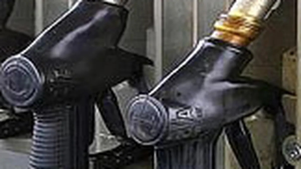Benzinariile vor comercializa de la 1 ianuarie numai carburanti Euro 5