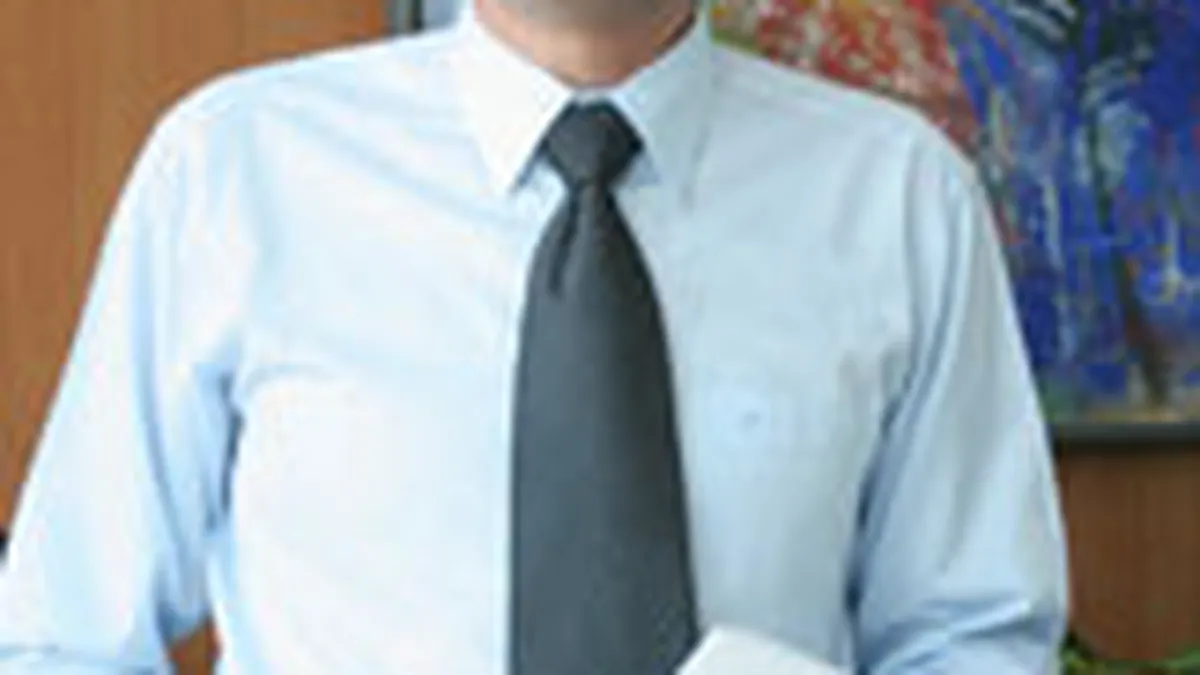 Andreas Obrist l-a inlocuit pe Septimiu Postelnicu la conducerea UniCredit Leasing